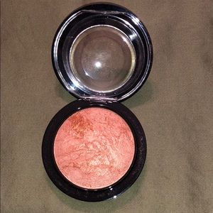 Mac bronzer compact